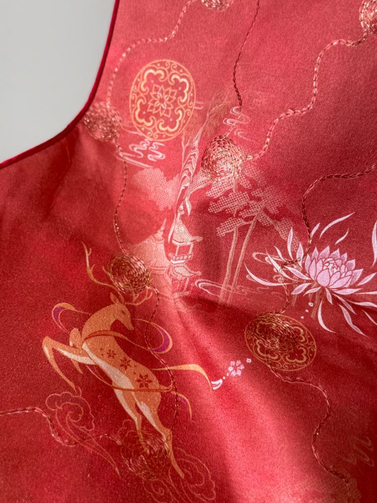 Shuang De Oriental Vest