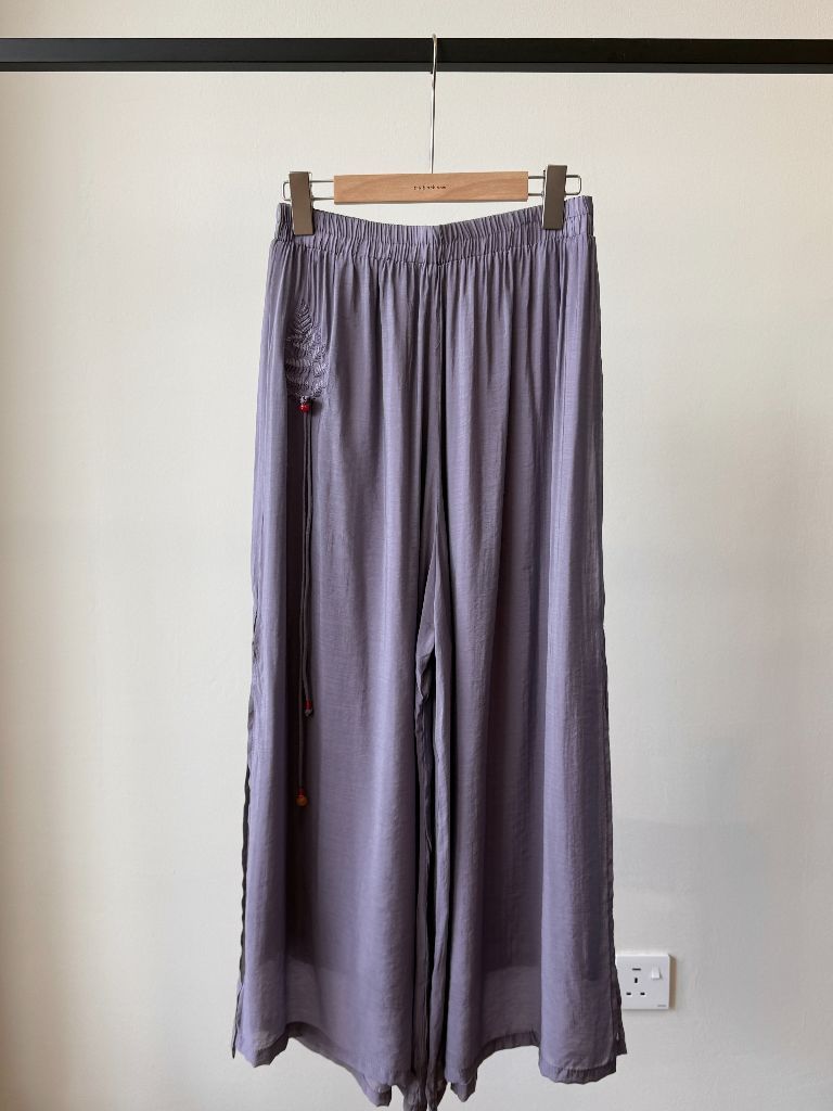 Li Qi Floral Embroided Oriental Vest