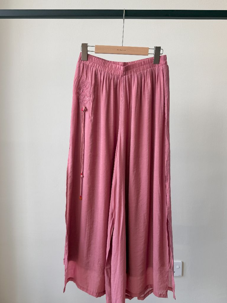 Li Qi Floral Embroided Oriental Vest