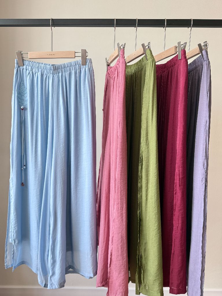 Li Qi Floral Embroided Oriental Vest