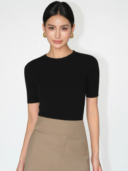Juliette Clean Fit Round Neck Top-The Black Bow-