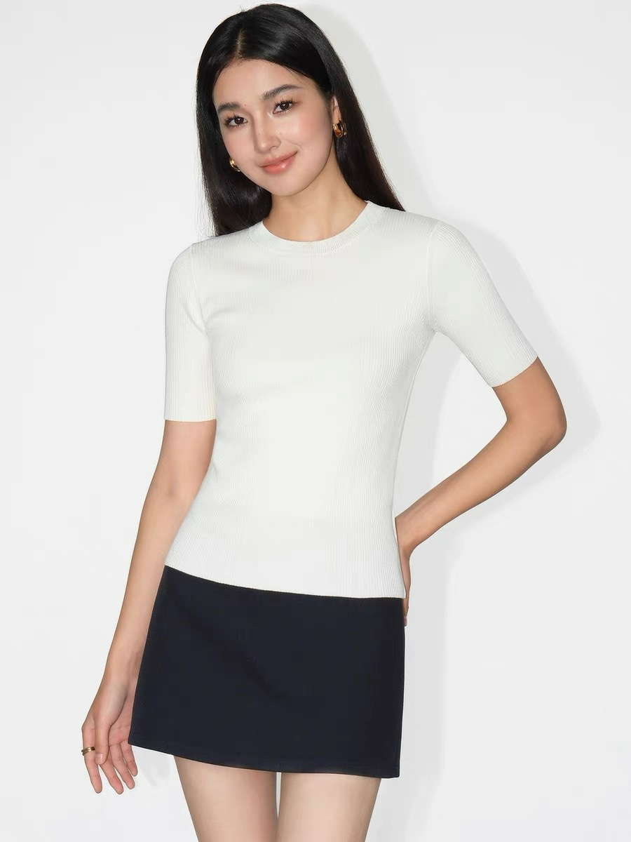 Juliette Clean Fit Round Neck Top-The Black Bow-