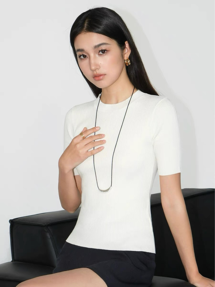 Juliette Clean Fit Round Neck Top-The Black Bow-