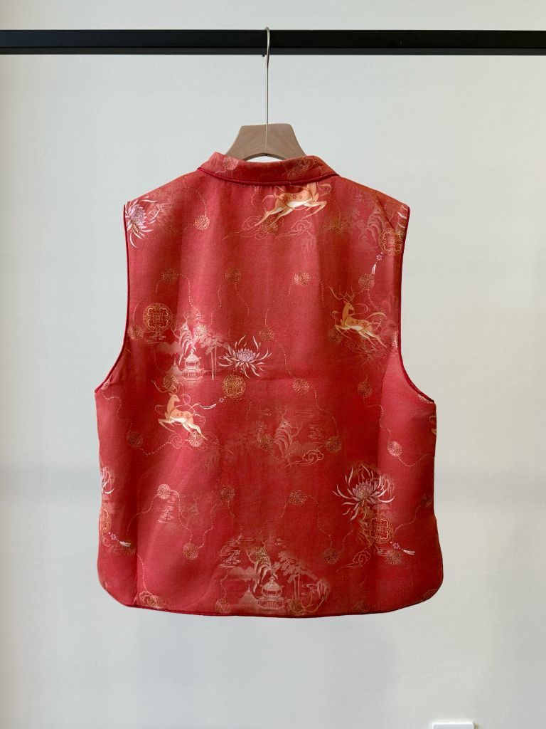Shuang De Oriental Vest