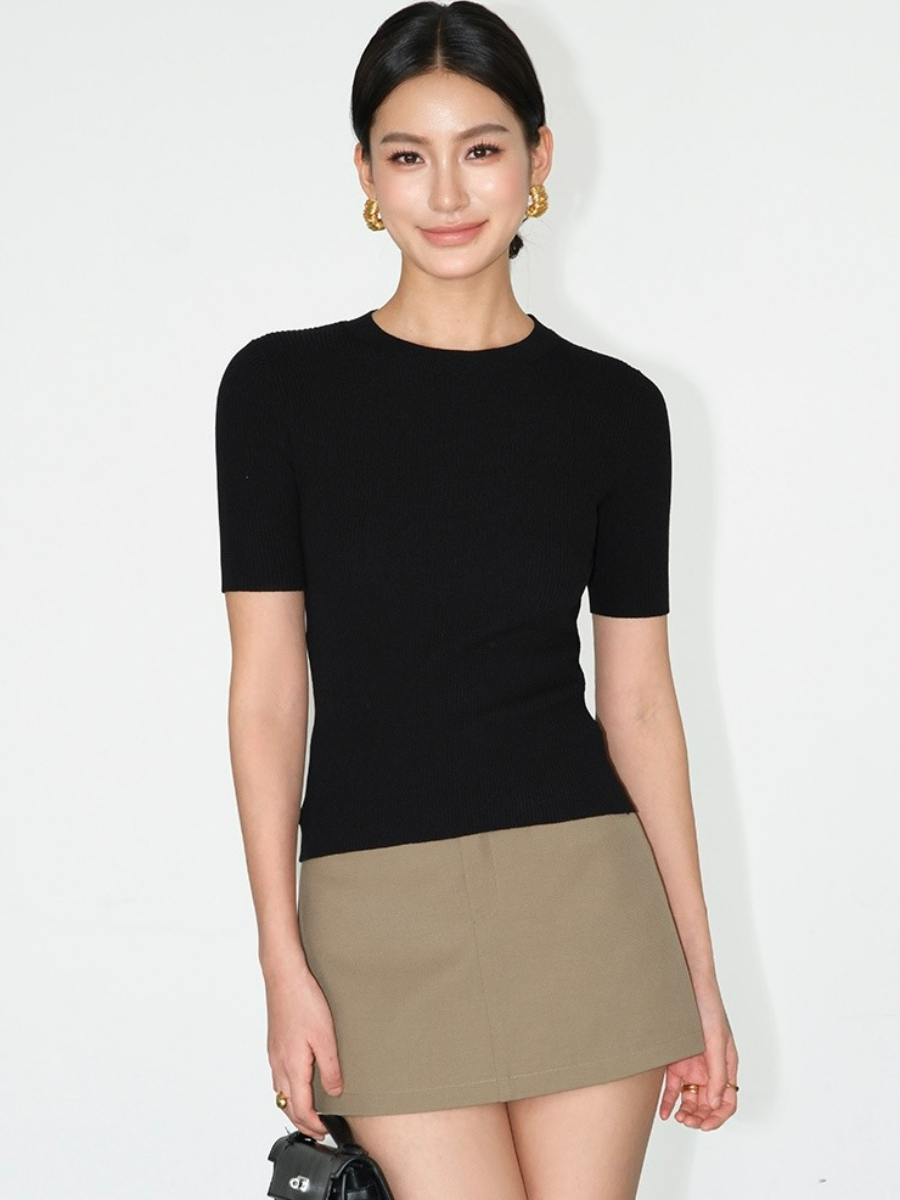 Juliette Clean Fit Round Neck Top-The Black Bow-