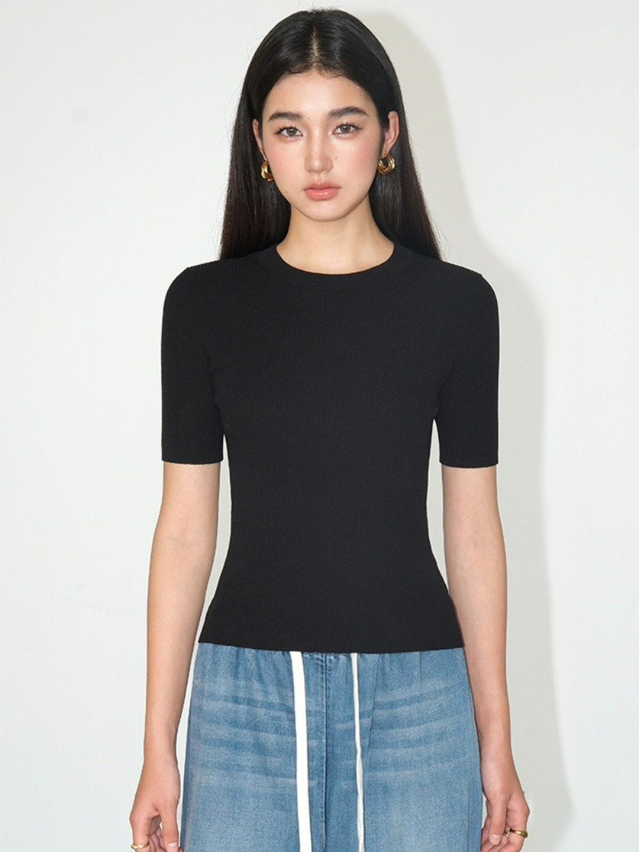 Juliette Clean Fit Round Neck Top-The Black Bow-