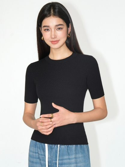 Juliette Clean Fit Round Neck Top-The Black Bow-