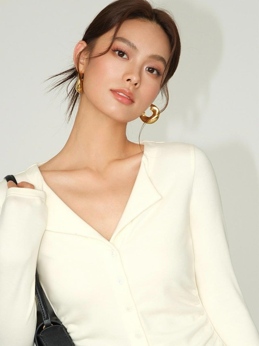 Jolene Flip Collar Knit Top-The Black Bow-