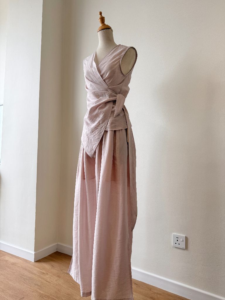 Lena Sleeveless Tied Up Top & Pants Set