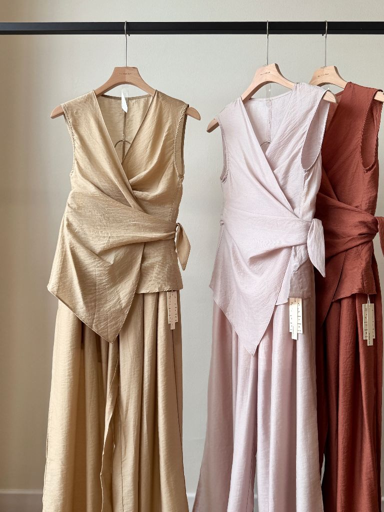 Lena Sleeveless Tied Up Top & Pants Set