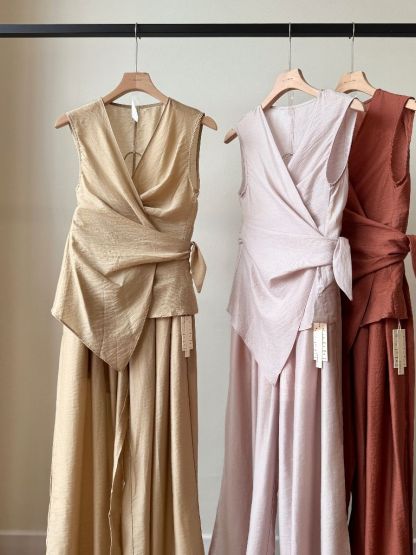 Lena Sleeveless Tied Up Top & Pants Set