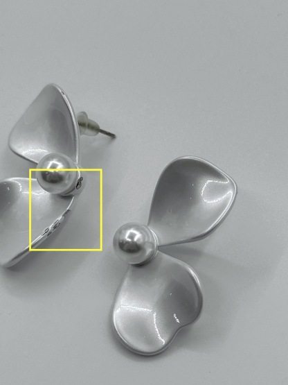 Sang-Hee Petal Ear Studs (Rejected)-The Black Bow-