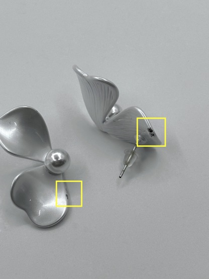 Sang-Hee Petal Ear Studs (Rejected)-The Black Bow-