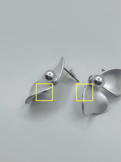 Sang-Hee Petal Ear Studs (Rejected)-The Black Bow-