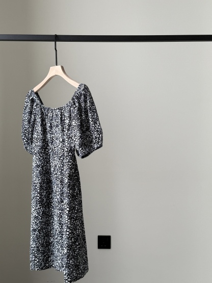 Xenal Floral Puff Sleeve Dress (Discounted-L size)-The Black Bow-