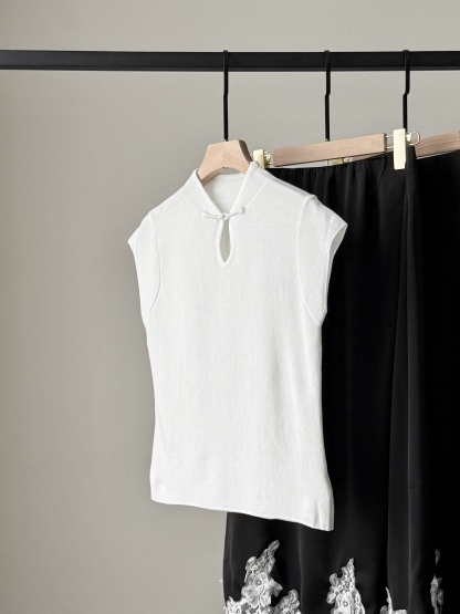 Zhi Qiu Oriental Knit Top with Pankou (Rejected-Free size)-The Black Bow-