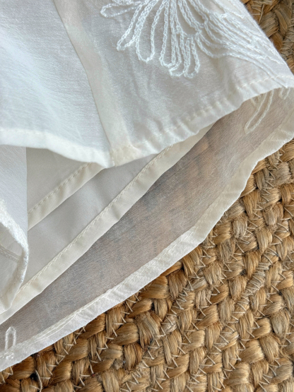 Ding Hua Graceful Embroided Shorts (Discounted-M Size)-The Black Bow-