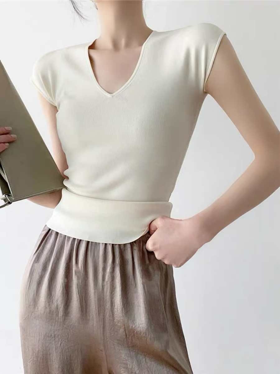 March V-Neck Knit Top-The Black Bow-