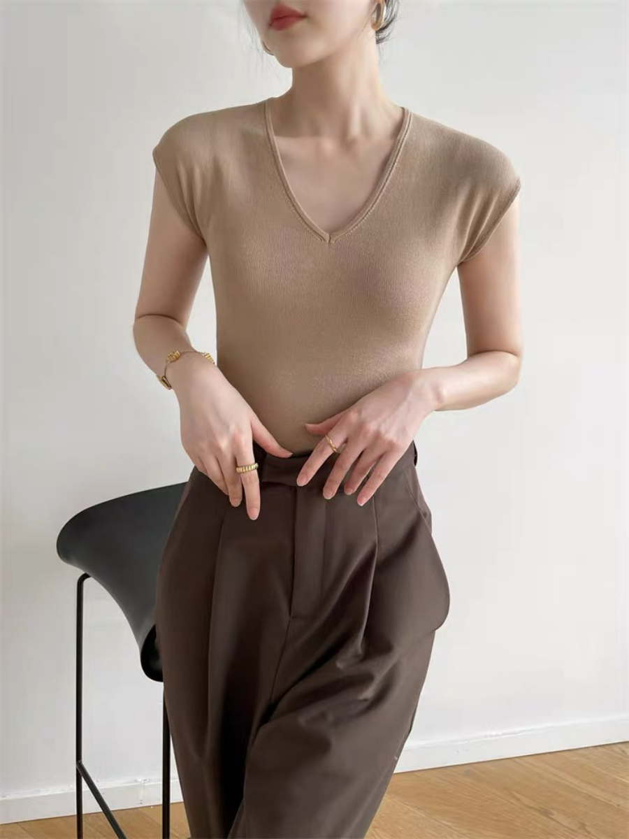 March V-Neck Knit Top-The Black Bow-