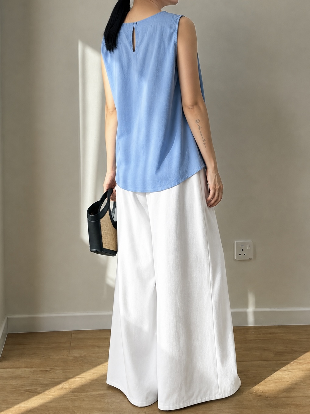 Vava Twist Tie Top