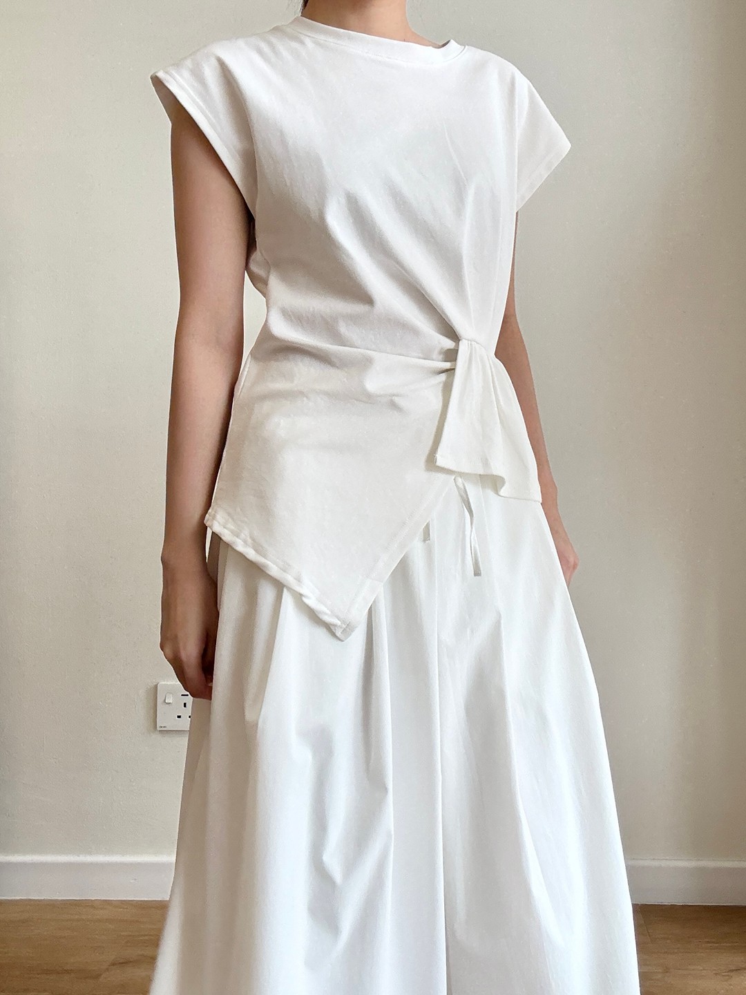 Vivian Asymmetric Twist Front Top