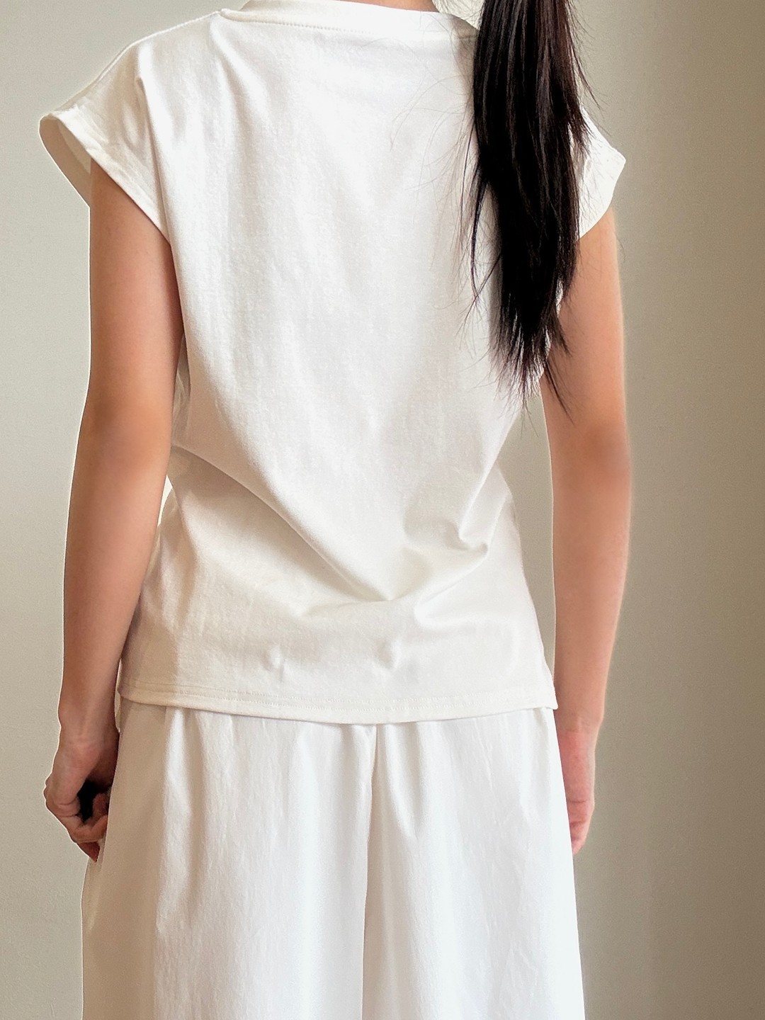 Vivian Asymmetric Twist Front Top