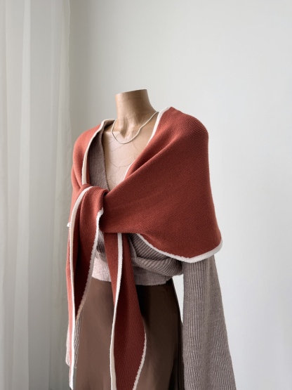 Symone Shawl (Discounted-Free size)-The Black Bow-
