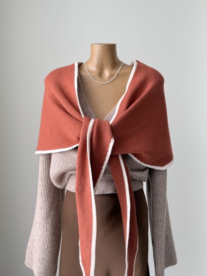 Symone Shawl (Discounted-Free size)-The Black Bow-