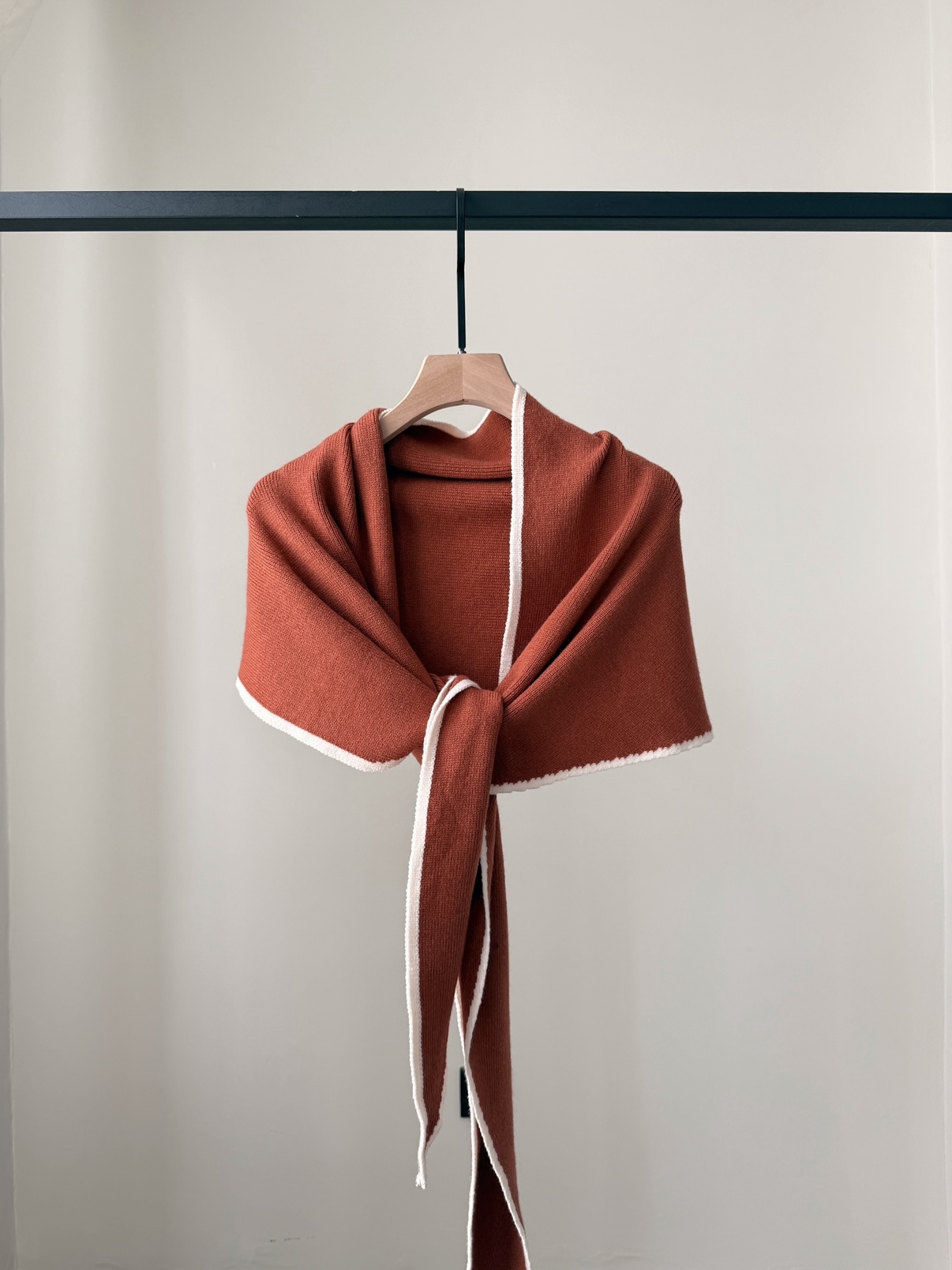 Symone Shawl (Discounted-Free size)-The Black Bow-
