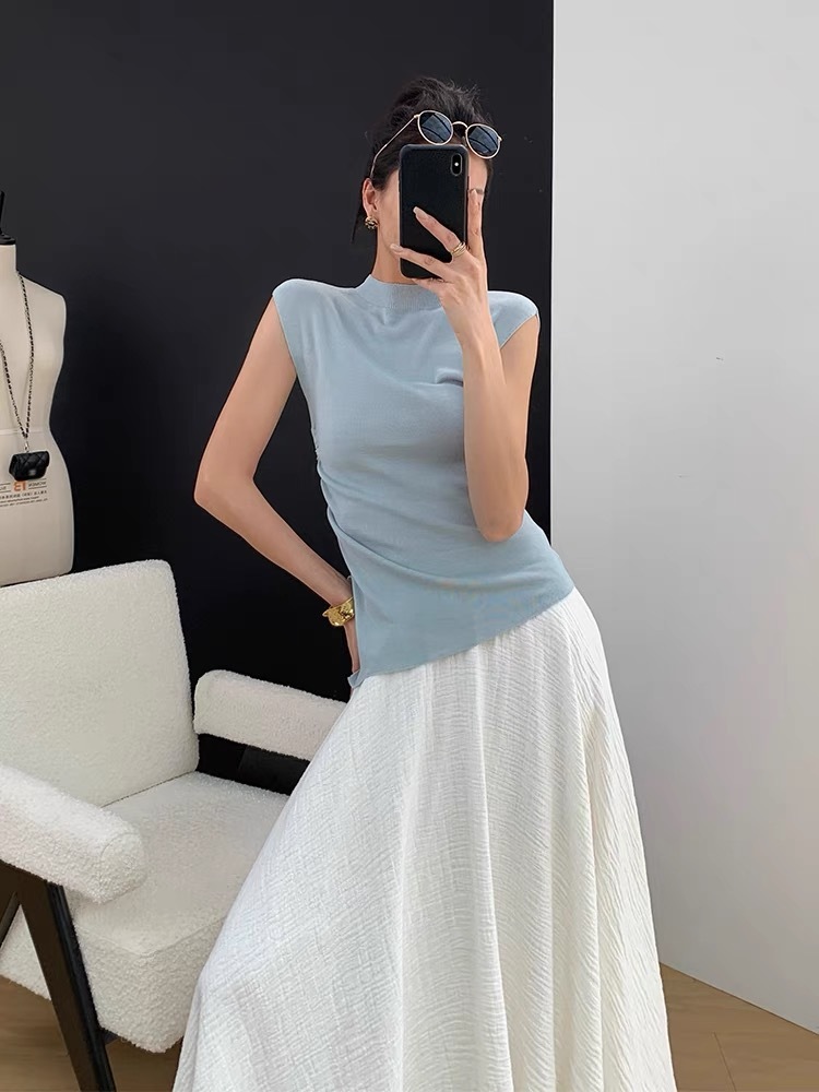 Ellie High Neck Side Ruched Back Button Knit Top-The Black Bow-