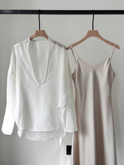 Viori Sheer Linen Top-The Black Bow-