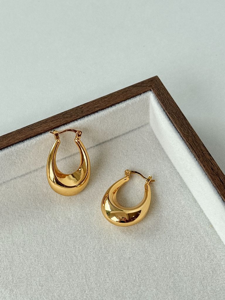 Haw-Young Hoop Earrings