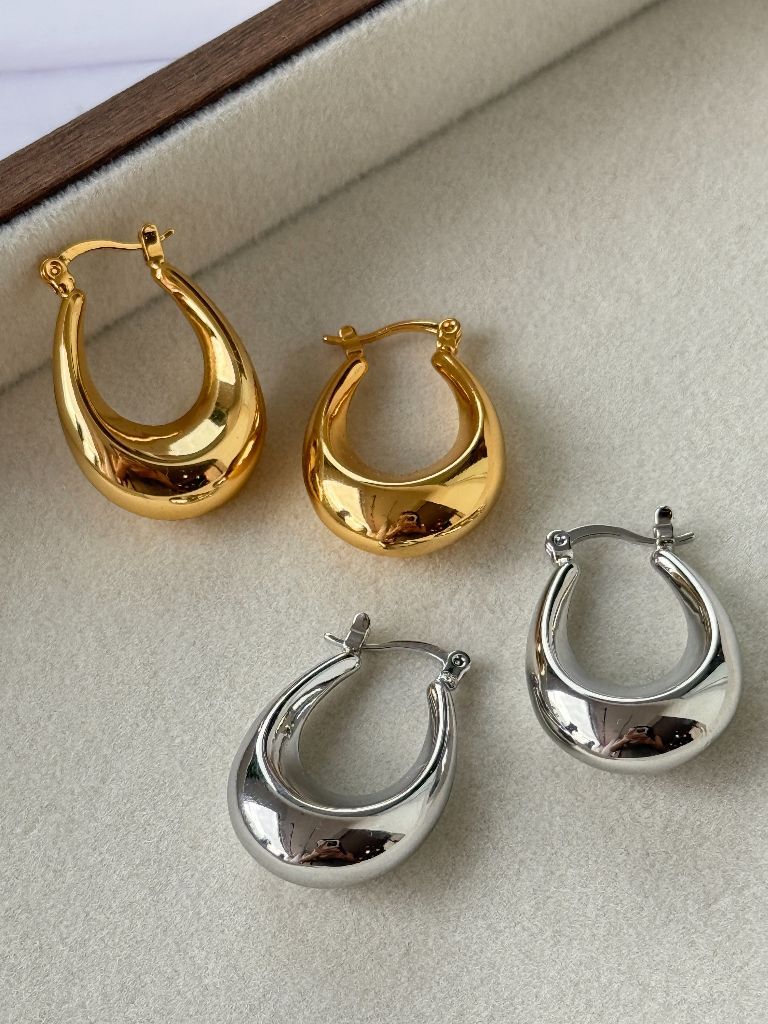 Haw-Young Hoop Earrings