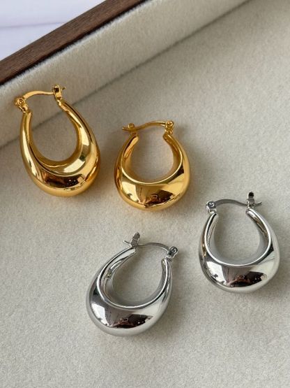 Haw-Young Hoop Earrings