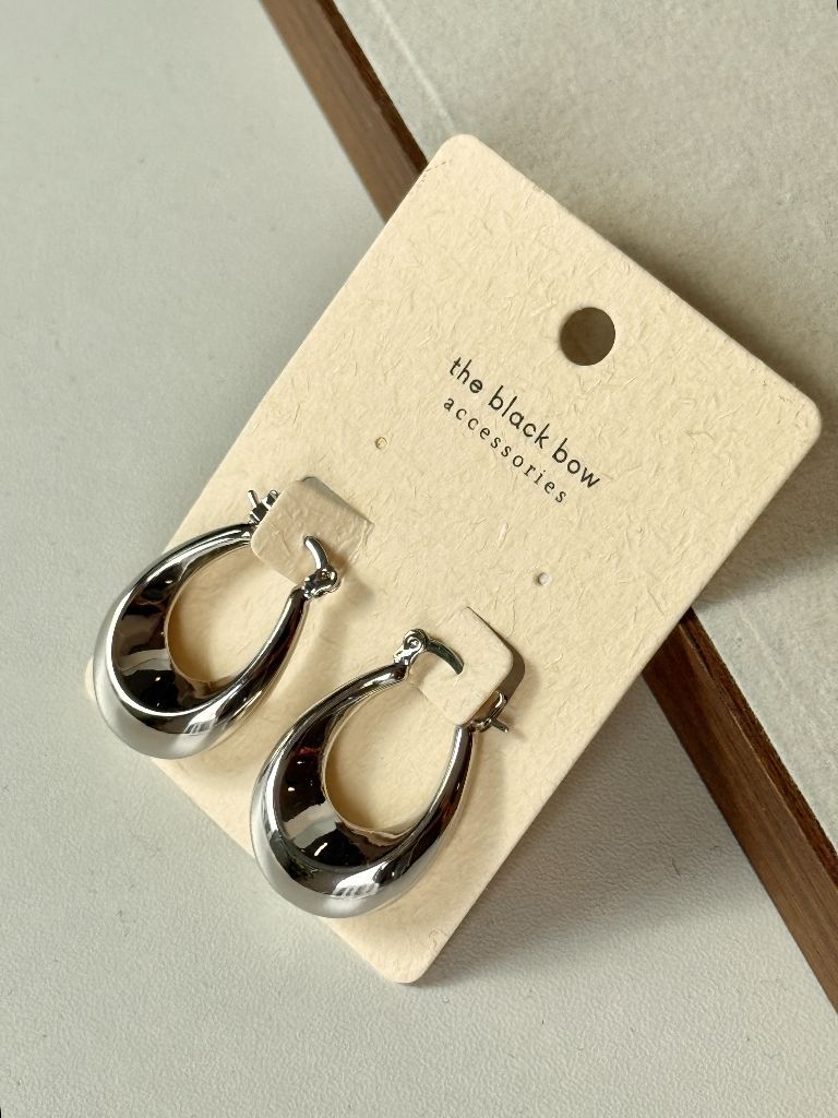 Haw-Young Hoop Earrings