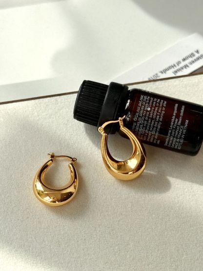 Haw-Young Hoop Earrings