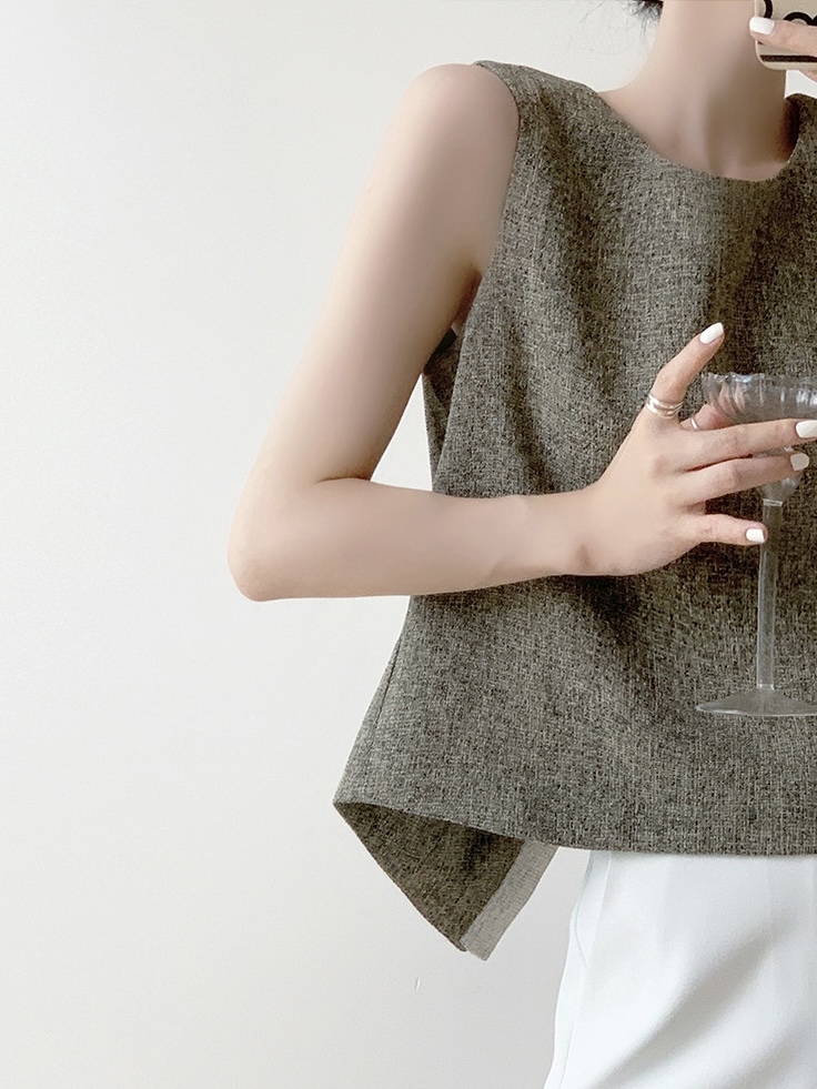 Debra Back Slit Sleeveles Top & Teaga Mid-Length Pants-The Black Bow-