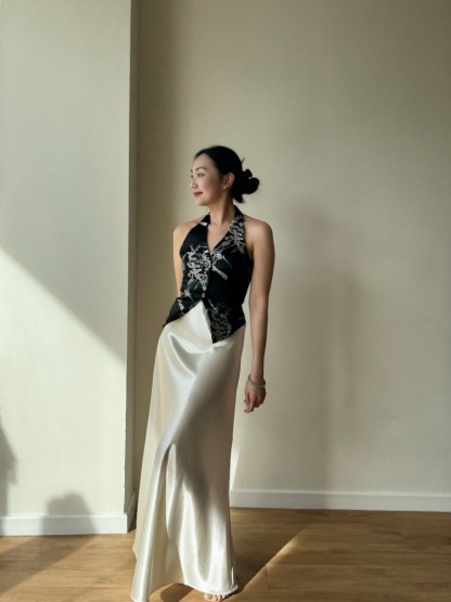 Shuang Mei Halter Neck Oriental Top