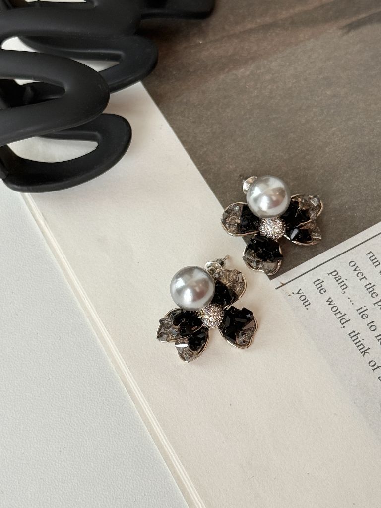 Young-Mi Midnight Pearl Blossoms Ear Studs