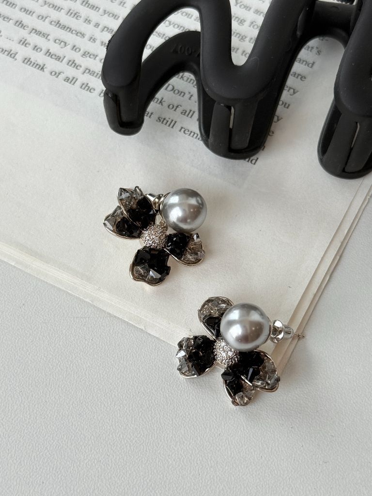 Young-Mi Midnight Pearl Blossoms Ear Studs