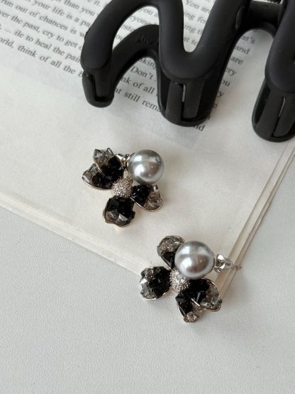 Young-Mi Midnight Pearl Blossoms Ear Studs