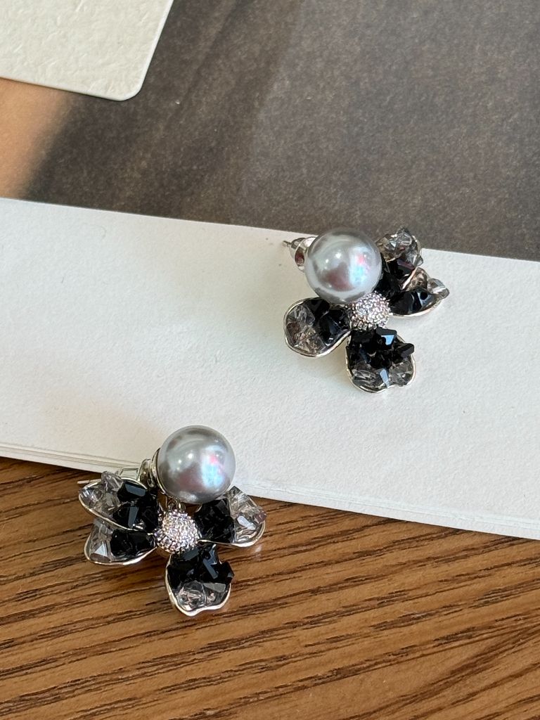 Young-Mi Midnight Pearl Blossoms Ear Studs