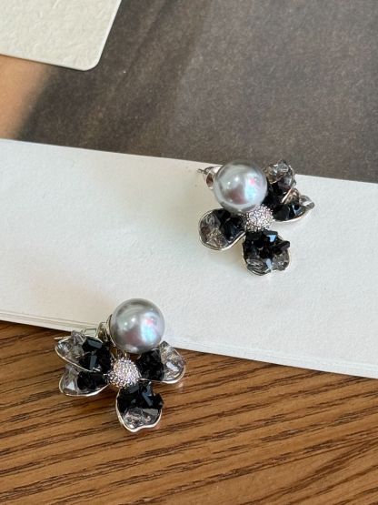 Young-Mi Midnight Pearl Blossoms Ear Studs