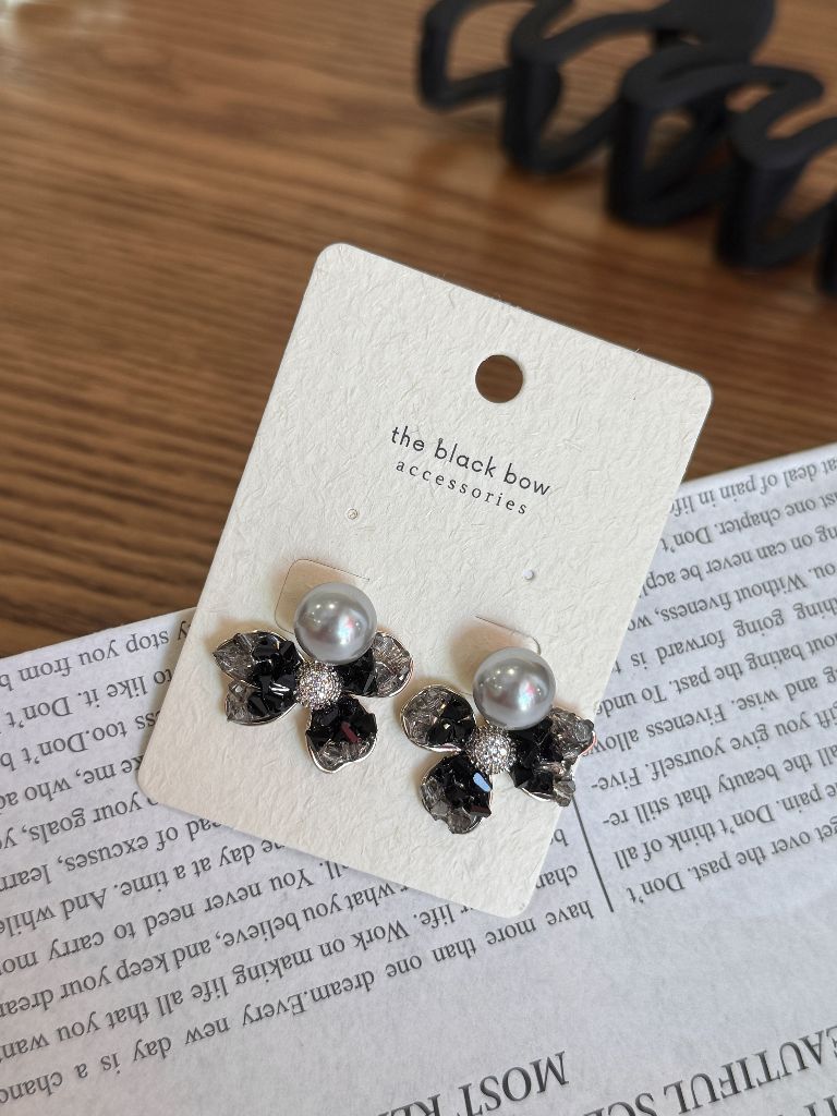 Young-Mi Midnight Pearl Blossoms Ear Studs