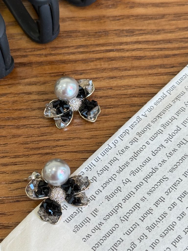 Young-Mi Midnight Pearl Blossoms Ear Studs