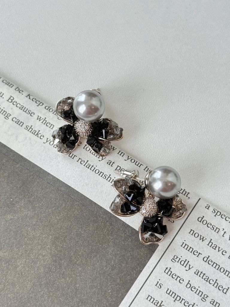 Young-Mi Midnight Pearl Blossoms Ear Studs