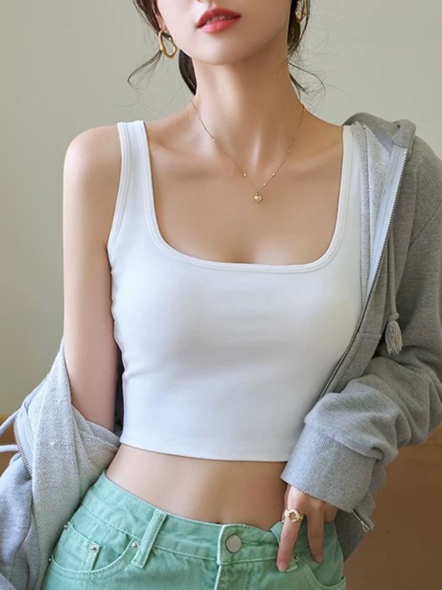 Quinta V-Back Padded Crop Top