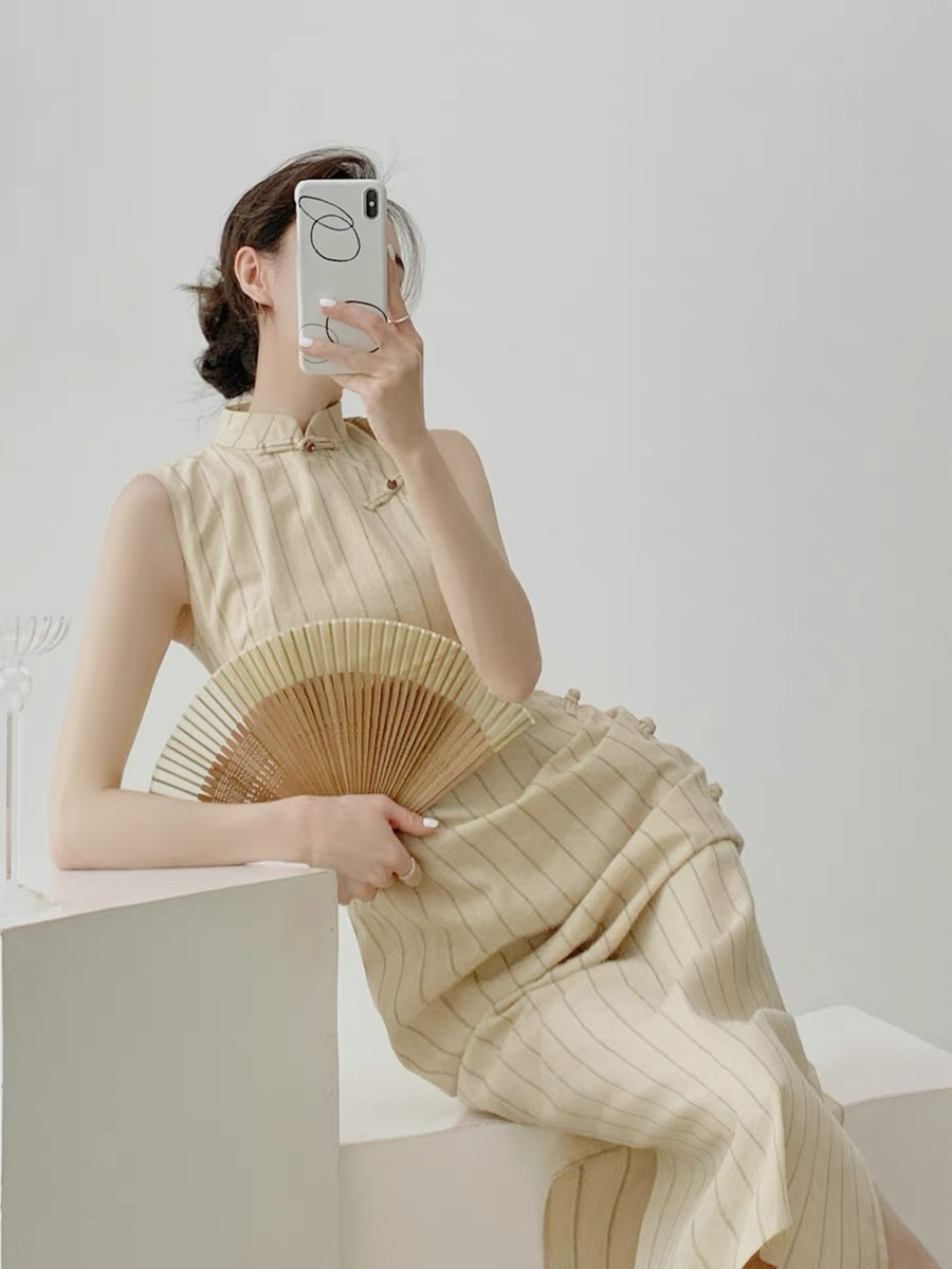 Xi Nin Stripe Linen Cheongsam-The Black Bow-