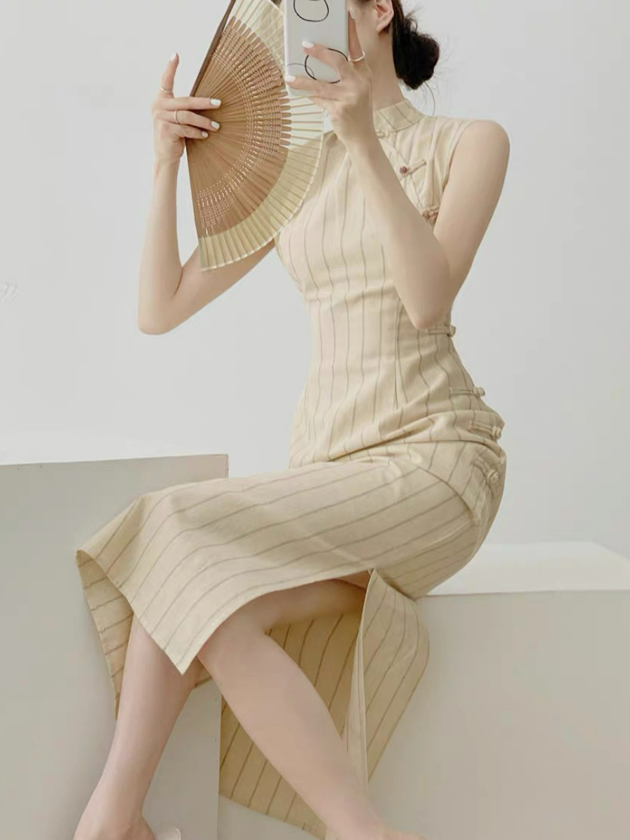 Xi Nin Stripe Linen Cheongsam-The Black Bow-