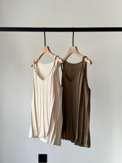 Emmett Twist Knot V-Neck Knit Top